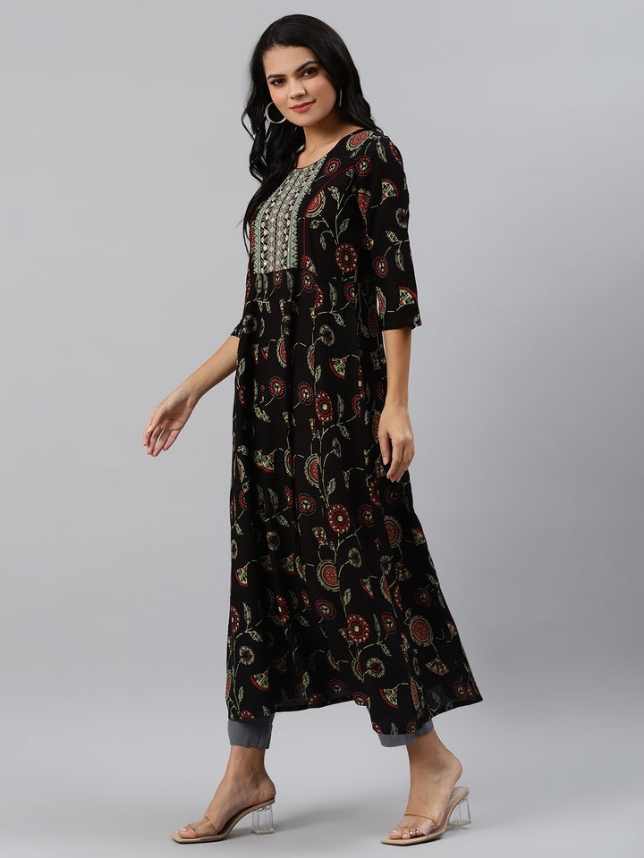 Women Black Floral Gathered Kurta