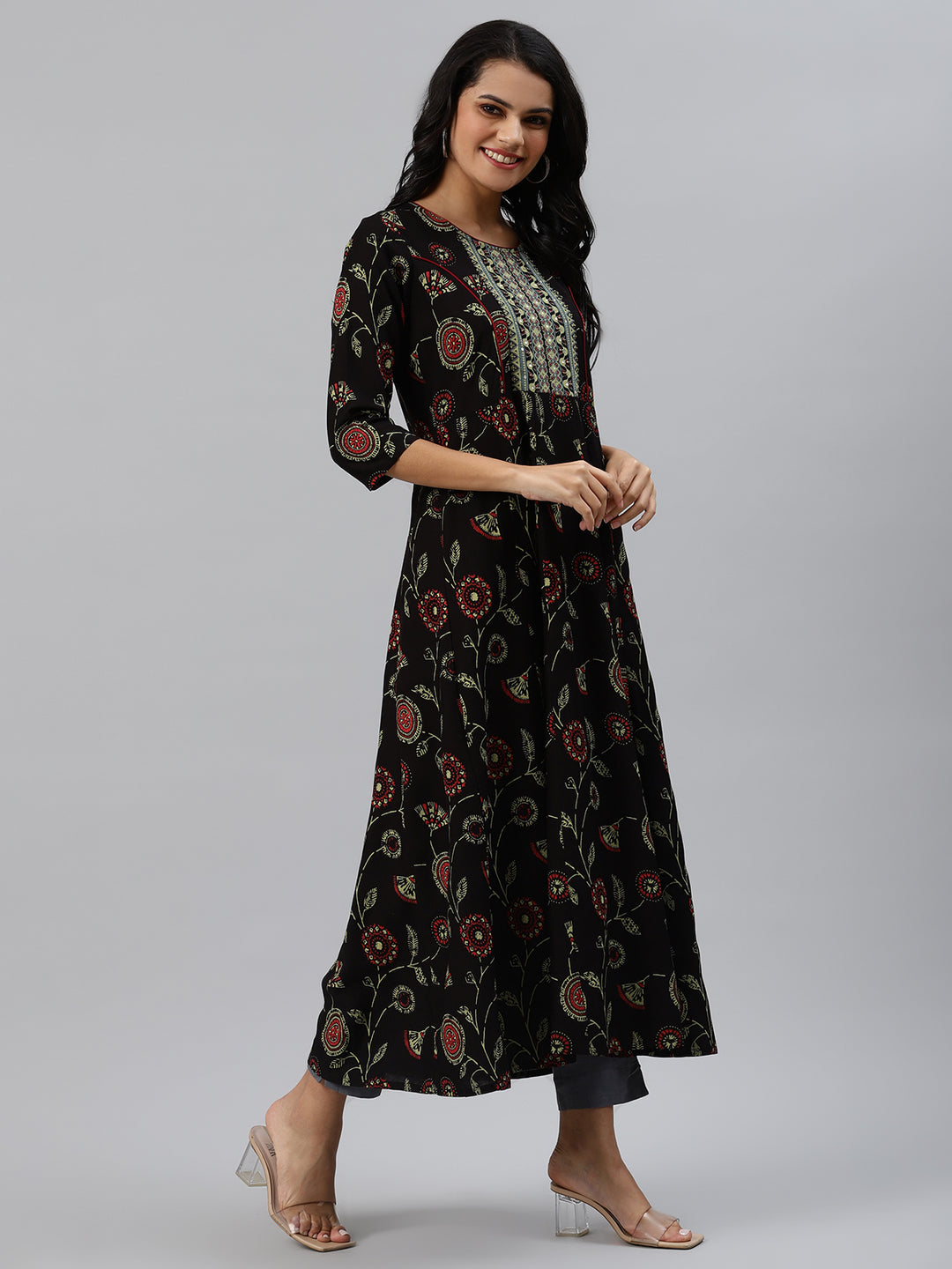 Women Black Floral Gathered Kurta