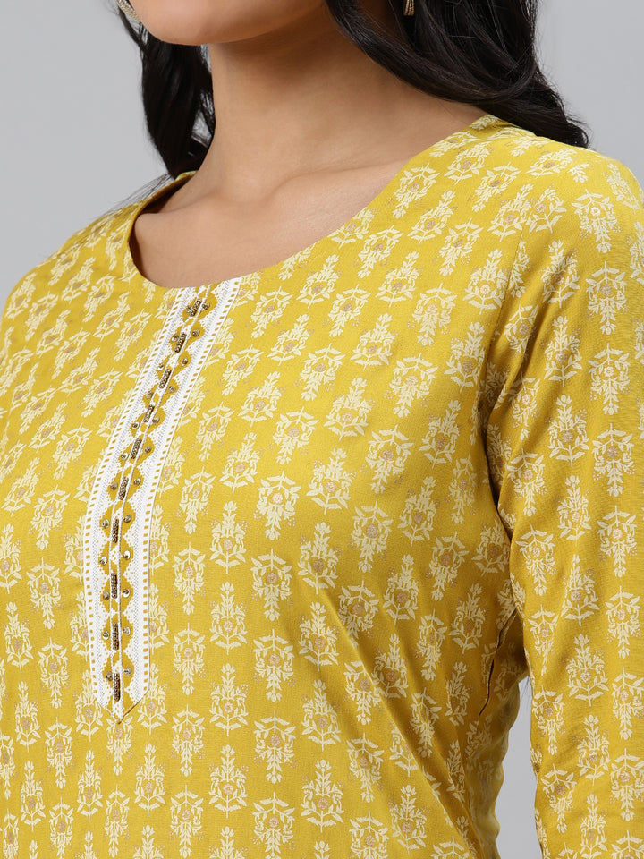 Women Yellow Printed Hand detailing Kurta with Trousers