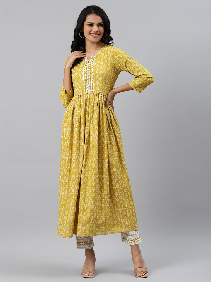 Women Yellow and White Flared Kurta with Trousers