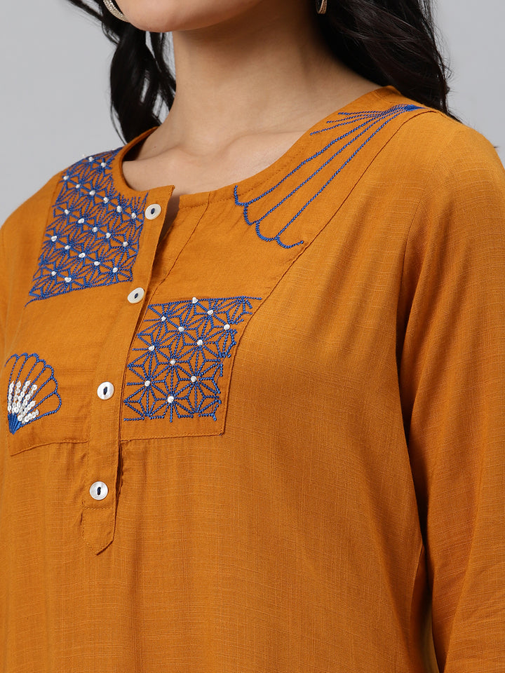 Brown Embroidered Thread Work Kurta