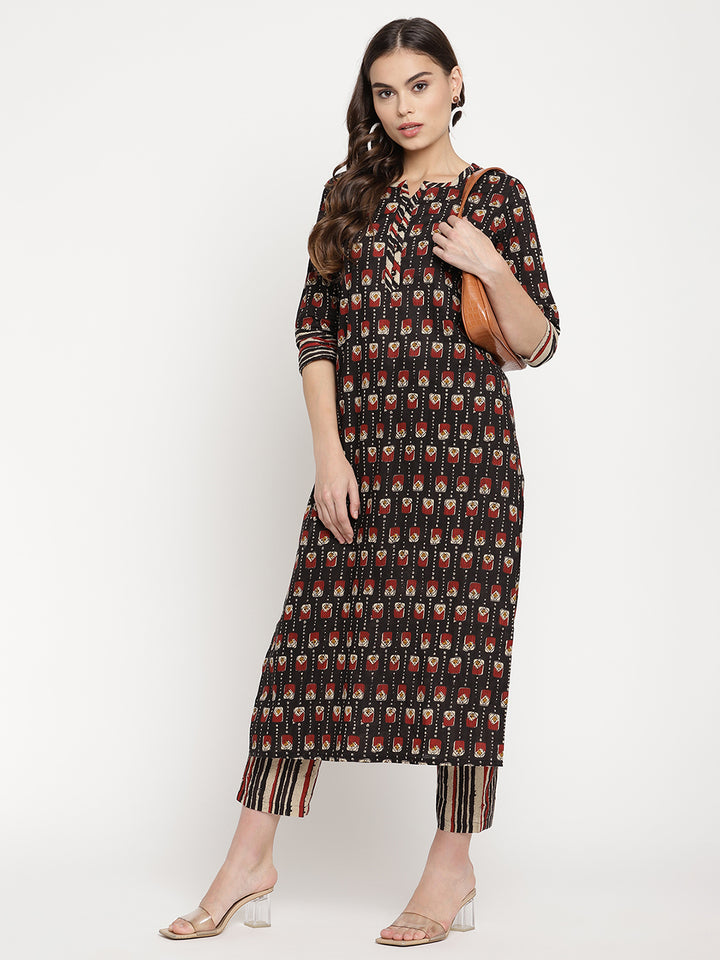 Women Black Printed Kurta with Trousers