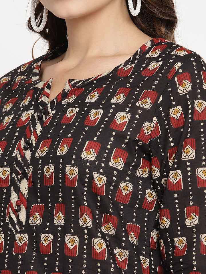 Women Black Printed Kurta with Trousers