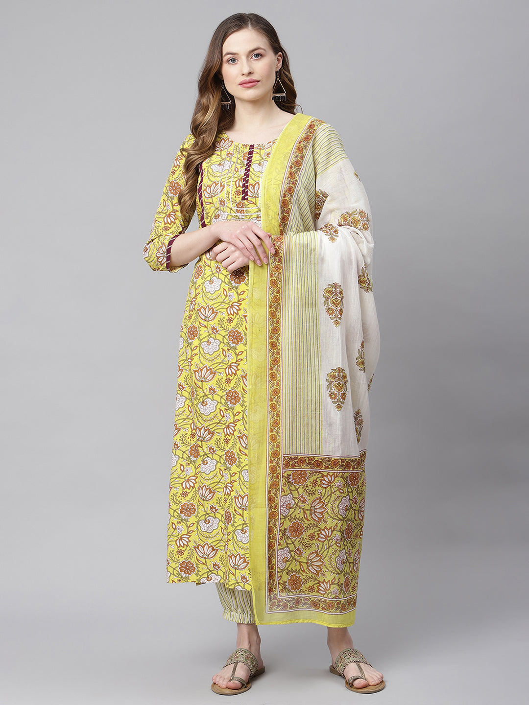 Women Green Floral Jaal Printed Kurta Set with Dupatta