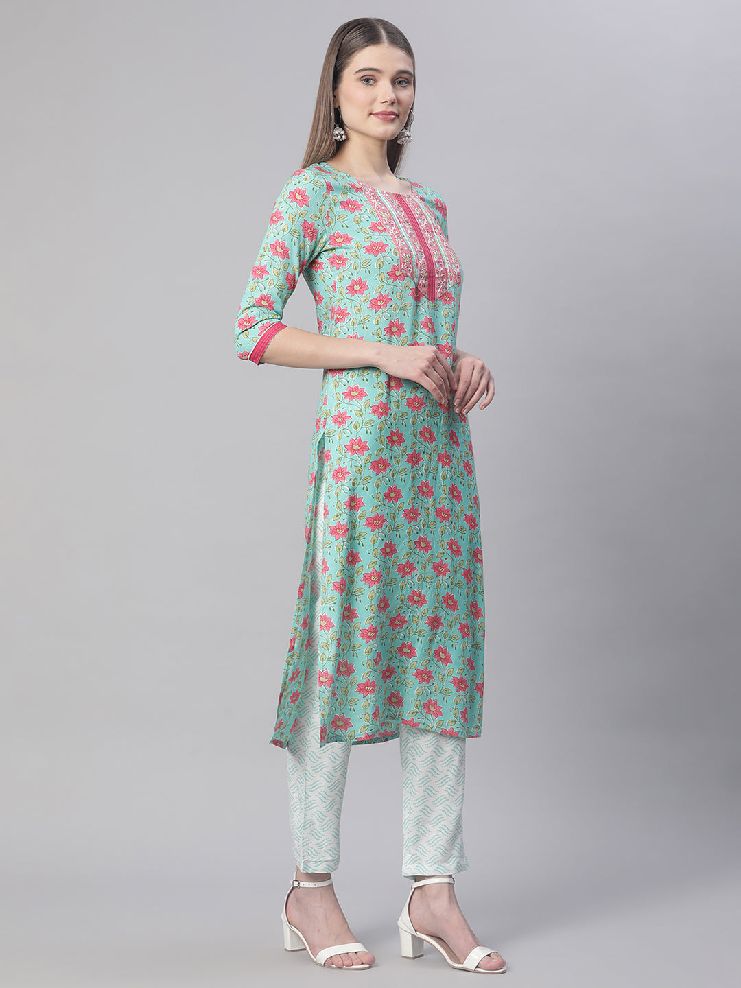 Women Green and White Floral Jaal Printed Kurta Set with Dupatta