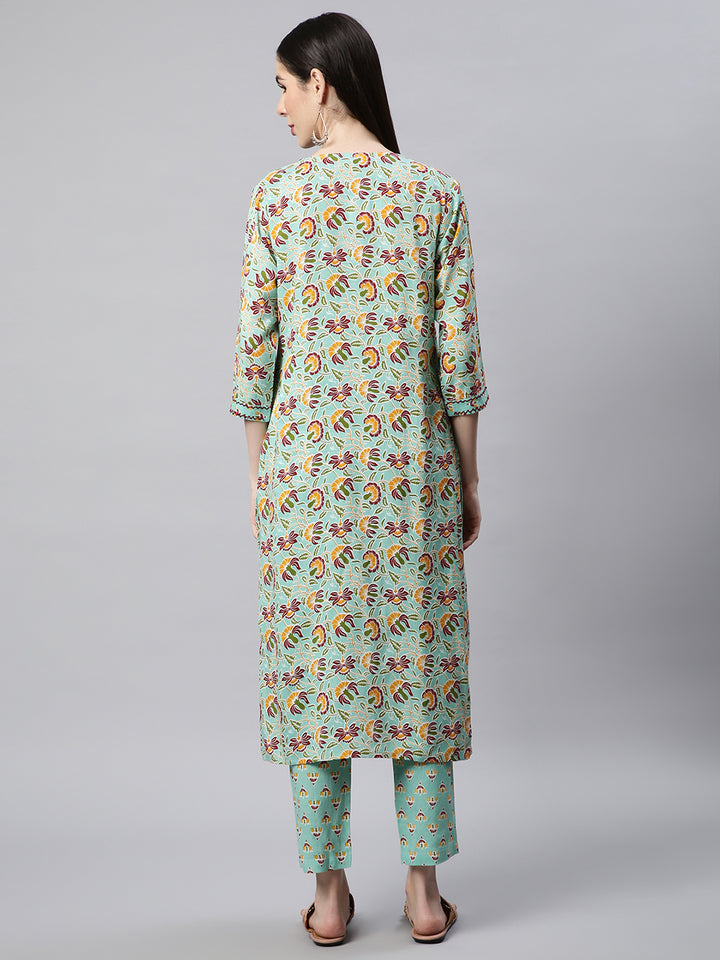 Women Green Printed Hand detailing Kurta with Trousers