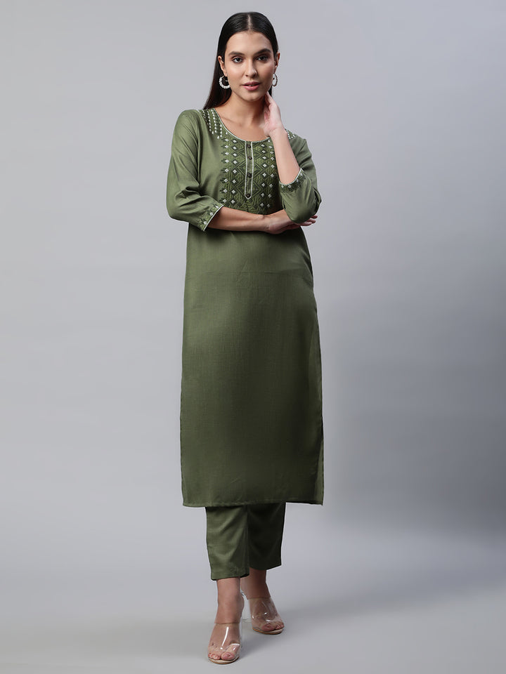 Women Green Embroidered Yoke Design Thread work Kurta with Trousers