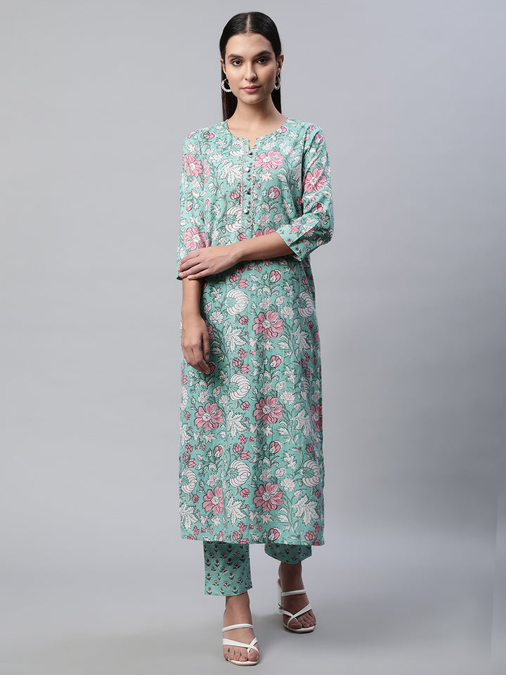 Women Green Floral Printed Kurta with Trousers