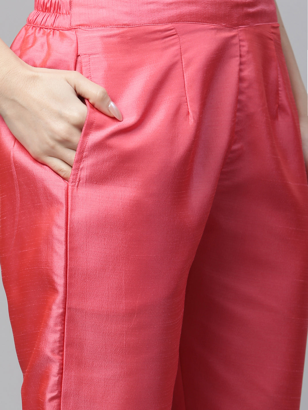 Women Pink Embroidered Thread work Kurta with Trousers