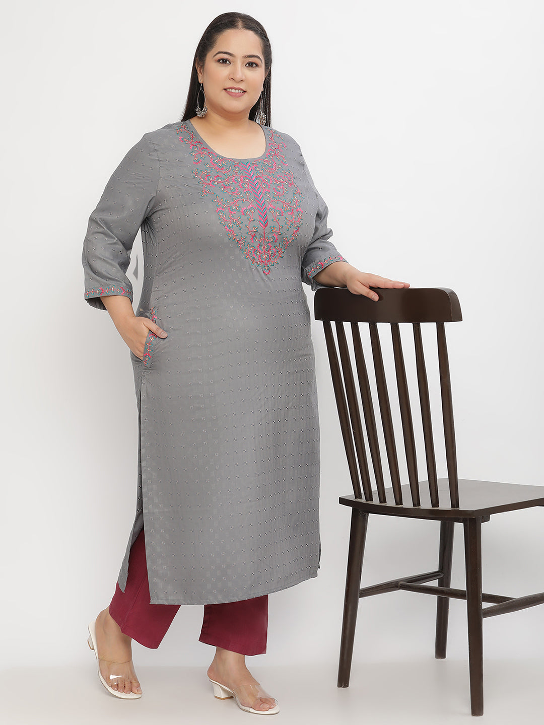 Women Grey Solid Straight Embroiderd Plus Size Kurta