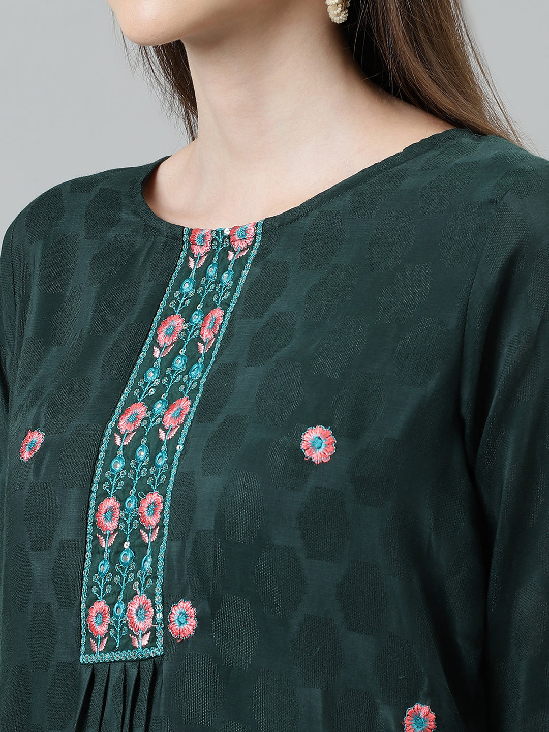 Women Green Embroidered Kurta with trouser and Dupatta